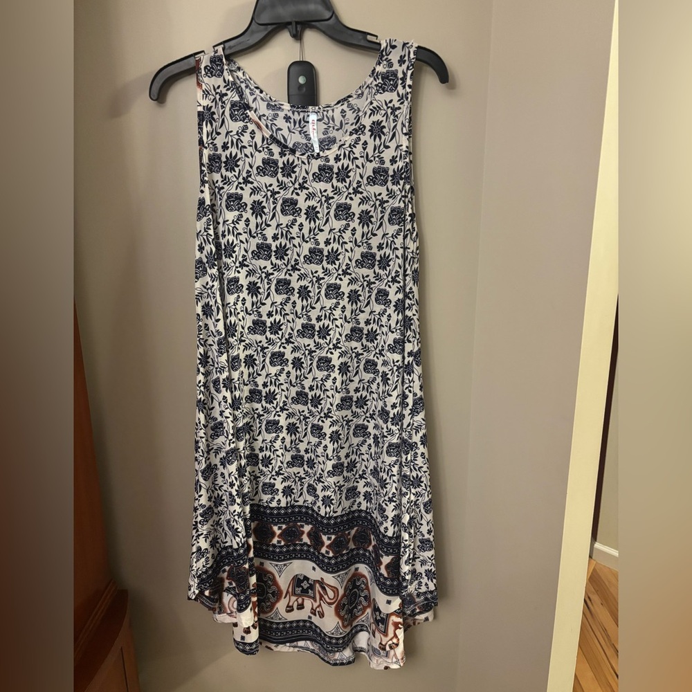 Floral Patterned Sleeveless Dress